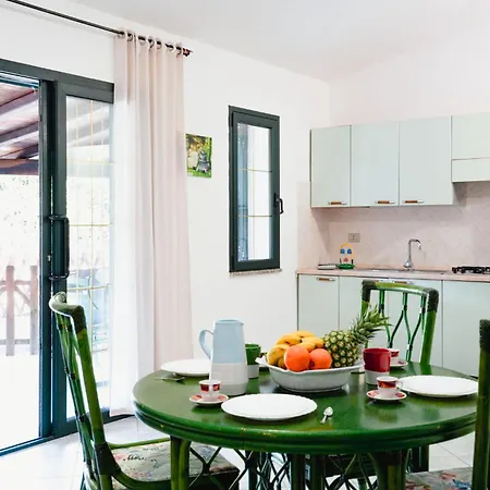 Martino House, San Teodoro Apartment