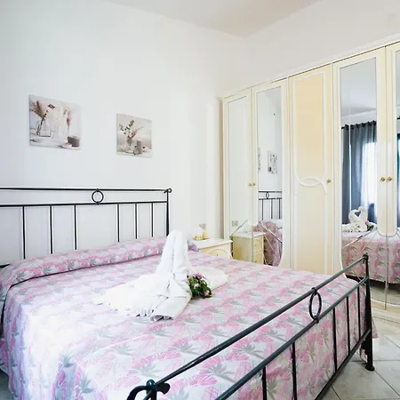 Martino House, San Teodoro *